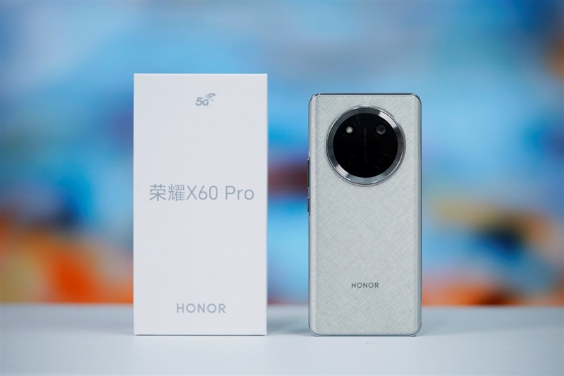 0 Pro全面评测：真正让你用得安心的耐用神机ag九游会登录抗摔、长续航、卫星通信 荣耀X6(图16)